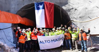 Alto Maipo celebra hito de unión de dos túneles en sector El Yeso