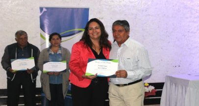 Fundación AES Gener y Alto Maipo capacitan a adultos mayores de la comuna con curso de Alfabetización Digital